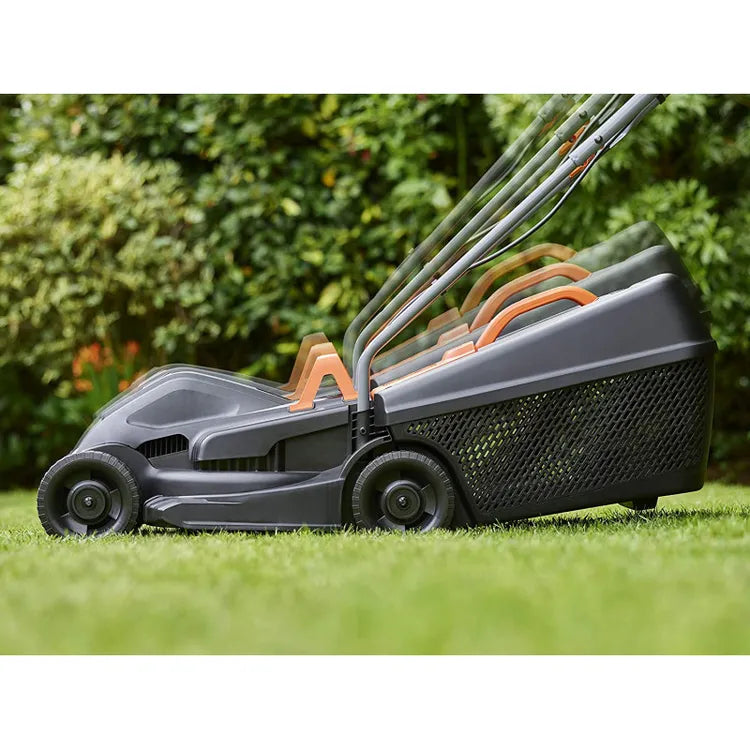 BLACK + DECKER Tondeuse 32cm - 1000W BEMW351